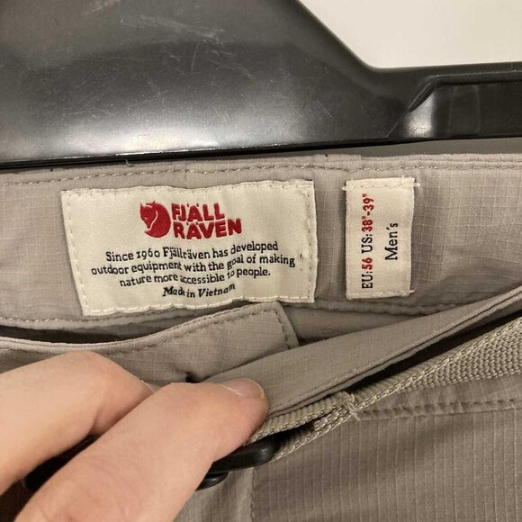 EUC Mens Fjall Raven Shorts - size 38"-39" - Picture 3 of 4